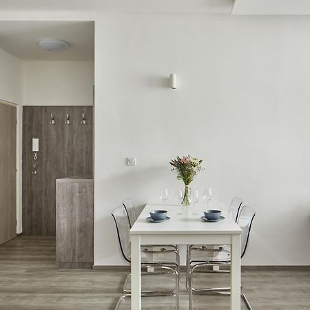 Minimalist Apartment On Wenceslas Square By Prague Days מראה חיצוני תמונה