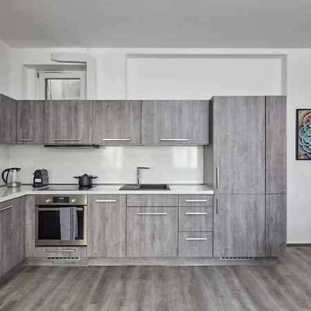 Minimalist Apartment On Wenceslas Square By Prague Days מראה חיצוני תמונה