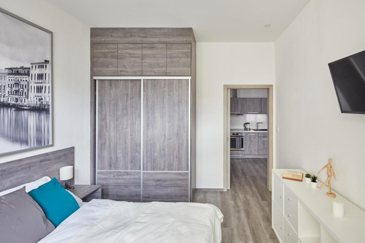 Minimalist Apartment On Wenceslas Square By Prague Days מראה חיצוני תמונה